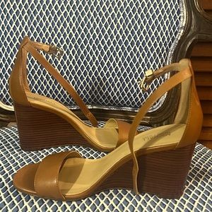 Michael Kors brown leather/wood wedges
